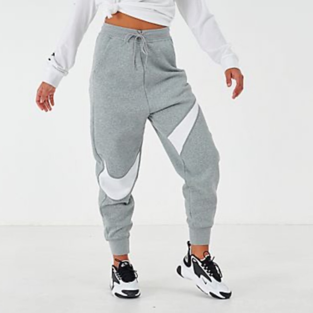 Nike Swoosh Jogger 🔥 NWT